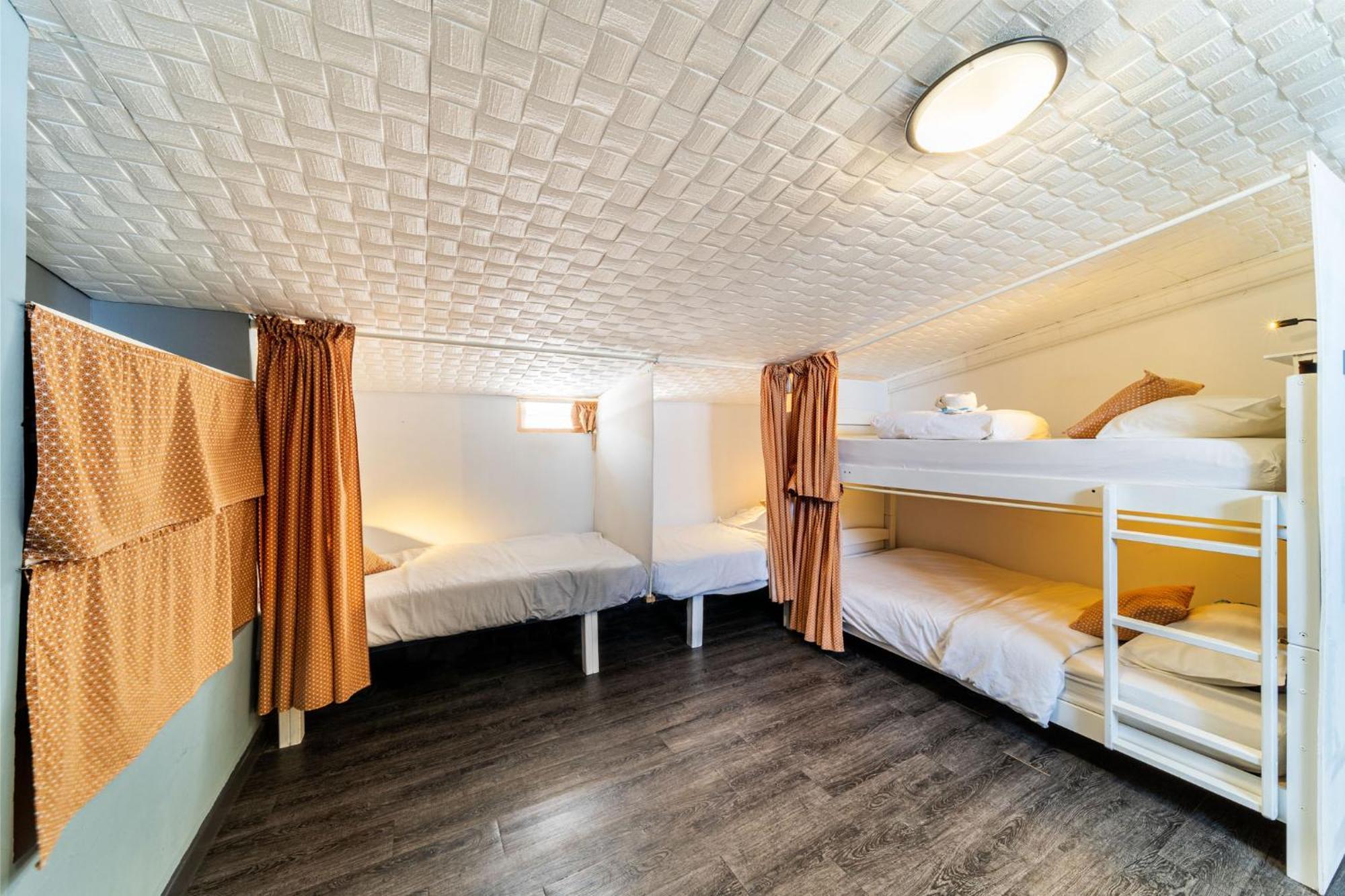 Les Baroudeurs Hostel Saint Pierre Eksteriør billede